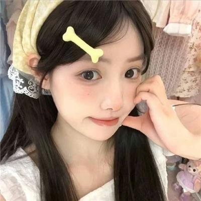 八个拔河女
